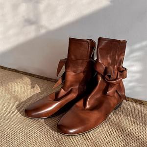Botas de Moda Estilo Británico Vintage 2026 de Cuero Genuino con Lazo, Tacón Plano y Diseño Fruncido para Mujer - Product Image 1