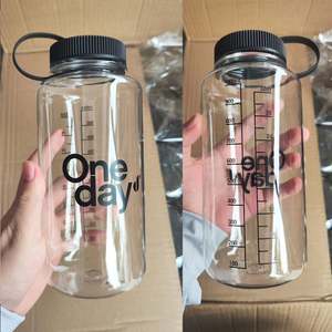 トリタンステンレス鋼1000ml 32オンスボールウォーターボトルタンブラーカスタムロゴ屋内屋外プラスチックドリンクウェアプラスチック - Product Image 1