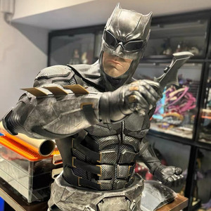 Estatua de <span class=keywords><strong>Batman</strong></span> a Tamaño Real en Resina, Personajes de Películas, Escultura de Superhéroe, Escultura de Resina, Gran Venta - Product Image 1