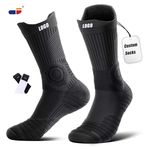 Chaussettes de basketball de compression Elite pour hommes, anti-odeur, pour la course à pied, en noir, vente en gros - Product Image 1