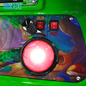 Máquina <span class=keywords><strong>de</strong></span> Juegos Arcade BLEE Apple Worm Plaza Bus <span class=keywords><strong>de</strong></span> 11 Asientos con Sonido Envolvente <span class=keywords><strong>de</strong></span> 2500 <span class=keywords><strong>de</strong></span> Alta Potencia con Forma <span class=keywords><strong>de</strong></span> Oruga para Grandes Centros Comerciales - Product Image 4