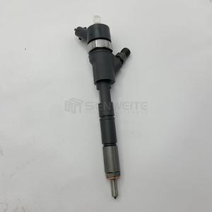 Inyector de Combustible Senwitt 0445110307 para Excavadora con Motor 4D95, PC130-8 70-8 - Product Image 3