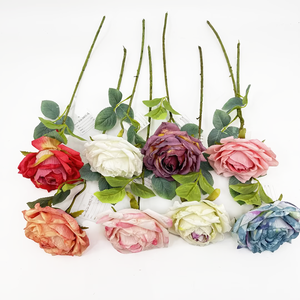 Rose Artificiali Realistiche al Tatto, <span class=keywords><strong>Fiori</strong></span> in Seta e <span class=keywords><strong>Raso</strong></span> Neri e Rossi per Decorazioni Matrimoniali e Casa - Product Image 1