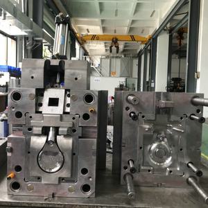 แม่พิมพ์ฉีดพลาสติกชิ้นส่วนรถยนต์เฟิงจิน S136 มาตรฐานยุโรป คุณภาพสูง แม่พิมพ์โอเวอร์โมลดิ้งพลาสติกความแม่นยำสูงสำหรับ - Product Image 1