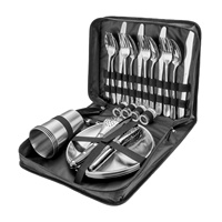Ensemble de couverts portables en acier inoxydable avec couteau, fourchette, cuillère, tasse, plateau de barbecue et pinces pour le camping en plein air, les pique-niques et les voyages