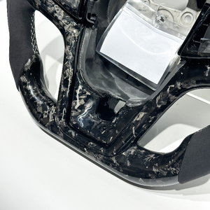 Volant sport en fibre de carbone forgée avec Alcantara pour <span class=keywords><strong>Chevrolet</strong></span> <span class=keywords><strong>SS</strong></span>, forme D, vente directe d'usine - Product Image 3