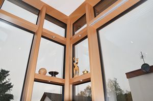 Véranda de luxe revêtue d'<span class=keywords><strong>aluminium</strong></span> avec toit pyramidal vitré low-e à rupture thermique Lumières d'extérieur triangulaires pour villa, maison ou jardin - Product Image 4