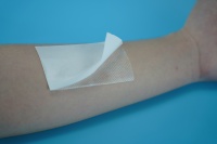 Bande adhésive chirurgicale double face non tissée hypoallergénique jetable personnalisée pour usage hospitalier