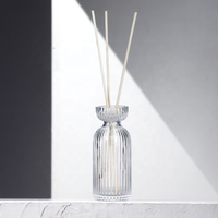 Bouteilles diffuseurs à roseaux en verre côtelé personnalisées en usine, de 50 à 300 ml, flacons en verre de luxe vides pour aromathérapie, couleurs et logos personnalisés