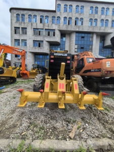 Niveladora de ruedas usada de bajas horas de trabajo Caterpillar 140H 140G 140K Máquina de movimiento de tierras para minería de construcción a la venta - Product Image 6