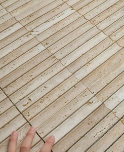 Revestimiento de Pared de Mosaico de Travertino Natural de Lujo Premium - Diseño Moderno Resistente al Agua para Interiores de Hoteles - Product Image 4