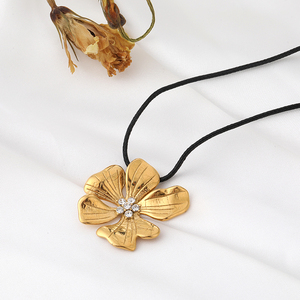 Nuevo Collar de Gargantilla de Cadena Chapado en Oro de 18K de Acero Inoxidable Personalizado de Moda para Mujer - Product Image 2