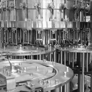 Línea automática de producción de bebidas carbonatadas: máquina embotelladora y carbonatadora de alta velocidad (3000-5000 BPH, capacidad de 500ml) - Product Image 5