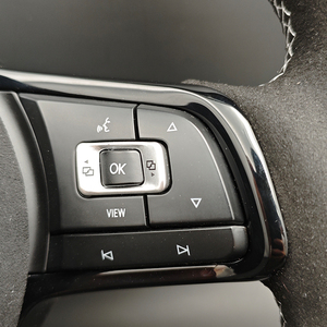 Volant <span class=keywords><strong>sport</strong></span> GTI amélioré, moitié carbone forgé avec LED, compatible VW Golf Mk5 Mk6 Mk7 Mk7.5 R Polo 6R Passat B8 - Product Image 4