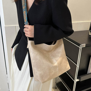 Bolso de Mano Espacioso para Mujer en Diseño Clásico Vintage con Correa Ancha y Cómoda para Usar en Primavera y Verano - Product Image 6