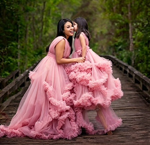Ensemble robe longue en tulle à volants pour maman et moi, col en V, superposée et moelleuse, pour séance photo de maternité, robe de soirée pour femmes et enfants - Product Image 1