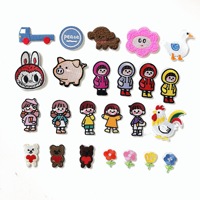 Patchs brodés en gros de personnages de dessins animés, appliques thermocollantes mignonnes d'animaux et de fleurs pour vêtements, sacs et loisirs créatifs