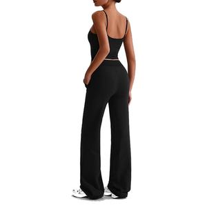 Ensemble de survêtement de yoga pour femmes en gros, avec débardeur à bretelles réglables et pantalon ample, tendance 2025 - Product Image 3