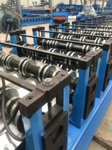 <span class=keywords><strong>2025</strong></span> nóng bán chất lượng tuyệt vời xe tải bảng xe Bảng điều khiển tấm kim loại cuộn tạo thành máy - Product Image 4