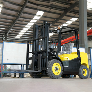 Montacargas con Motor a Combustible, Capacidad de Carga de 3 Toneladas, Mástil Hidráulico, Montacargas Estable para Almacén - Product Image 3