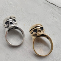 Bague pendentif crâne doré gothique avec compartiment secret, en laiton fait main, bijou crâne steampunk pour motard, bague de rangement secrète