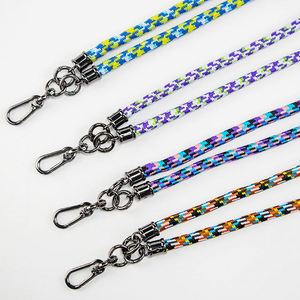 Lanière de téléphone portable tendance de 8 mm d'épaisseur, réglable et détachable, avec patch en tissu, sangle tour de cou pour hommes et femmes - Product Image 2