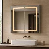 Armoire à miroir à double porte avec éclairage LED, étagères en verre trempé et fonction anti-buée pour projets de salles de bain d'hôtel