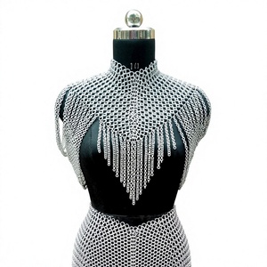 Ensemble d'armure en maille de chaîne en acier inoxydable plaqué argent, pièce de costume de guerrier tendance pour femme - Product Image 1