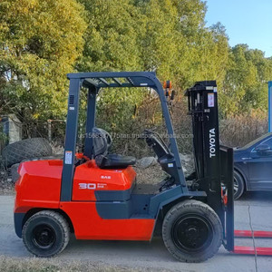 Montacargas Toyota 8FD30 Usado, 3 Toneladas, 4300 kg, Fabricado en Japón, Motor de Alta Calidad, Equipo de Construcción Probado e Inspeccionado para la Venta - Product Image 4