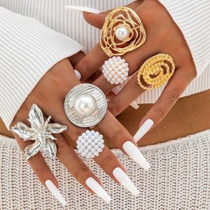 Bijoux Tendance <span class=keywords><strong>2025</strong></span> Grosses Bagues en Métal avec Perles pour Femmes Créateur Tendance Bagues de Doigt Superposables sur la Main Accessoires Cadeau pour Femme - Product Image 2