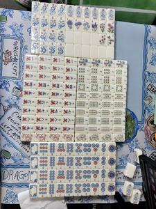 Mahjong Florentine Moderno in Acrilico per Quattro Giocatori, Edizione di Lusso, Disponibile per Preordine e Spedibile in Qualsiasi Momento. - Product Image 3