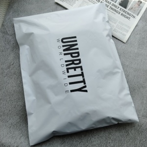 Sacs d'expédition pour vêtements, chaussures, fourrure - Recyclables, personnalisables, résistants aux déchirures, impression de logo, sacs en plastique poly - Product Image 1