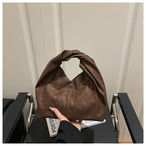 Bolso de mano con estampado de leopardo, versátil y elegante, bolso chic, bolso nube de diseño exclusivo. - Product Image 2
