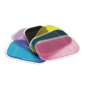 Bymaocar - Alfombrilla antideslizante para coche, 14x8 cm, bandeja adhesiva para consola central, para guardar llaves de teléfono, color verde transparente - Product Image 2