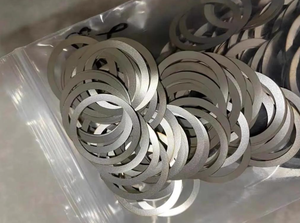 Joints en acier inoxydable de 1,5 mm d'épaisseur sur mesure pour l'étanchéité des équipements industriels de précision - Product Image 2