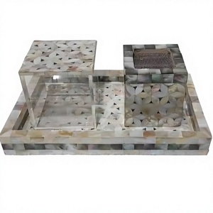 Quemador de Incienso Decorativo Árabe Religioso de Sándalo Indio con Incrustaciones de Madreperla, Ecológico, Hecho a Mano, de Alta Calidad, para Ramadán - Product Image 1