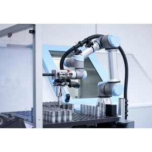 Bras robotisé Cobot Universal Robot UR10e avec personnalisation de la machine Sodick à 3 axes pour l'automatisation de la fraisage à haute vitesse - Product Image 2