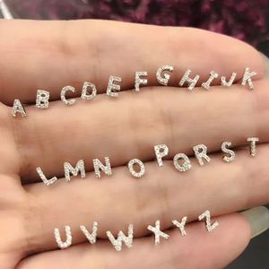 Boucles d'oreilles clous miniatures en or pur 14k 18k avec initiale lettre alphabet, serties de diamants naturels, pour femme, par Xinfly - Product Image 2