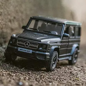 2021 Schlussverkauf Gummireifen Kunststoff Chassis 1:24 Metallmodelle Spielzeug Druckguss-Automodell