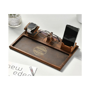 Station d'accueil en bois pour hommes personnalisé gravé cadeau personnalisé pour lui hommes valet <span class=keywords><strong>plateau</strong></span> organisateur de chevet - Product Image 1