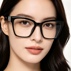 Gafas de Mujer UAN UAI con Montura Cat-Eye TR, Diseño Elegante con Contraste, Alta Calidad, en Colores Translúcidos Tipo Caramelo, Venta al Por Mayor - Product Image 1