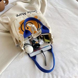 Bolso de Lona de Algodón Pequeño y Moderno 2026, Bolso de Hombro Cruzado <span class=keywords><strong>Mini</strong></span> con Cordón, Bolso Tote de Lona con Estampados de Sonrisas - Product Image 4