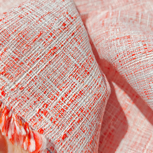 <span class=keywords><strong>Tissu</strong></span> en tweed bouclé texturé en polyester à <span class=keywords><strong>carreaux</strong></span> verts <span class=keywords><strong>et</strong></span> blancs pour vestes <span class=keywords><strong>et</strong></span> robes printemps-été - Product Image 3