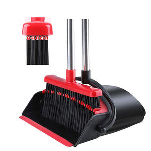 Ensemble <span class=keywords><strong>balai</strong></span> et pelle rétractables en PET avec <span class=keywords><strong>manche</strong></span> long et design pliable pour le nettoyage des sols de cuisine - Product Image 4