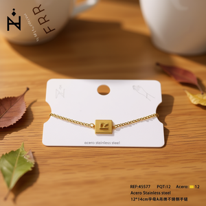 Bracelet en acier inoxydable Angelina plaqué or avec breloque lettre R, bijou unisexe, cadeau - Product Image 5