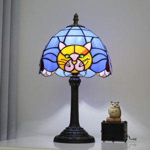 Lampes de table très vendues pour bébés et enfants, <span class=keywords><strong>lampe</strong></span> de bureau en verre <span class=keywords><strong>Tiffany</strong></span> style chat bleu, <span class=keywords><strong>lampe</strong></span> de table mignonne en forme d'animal pour cadeau de vacances - Product Image 6
