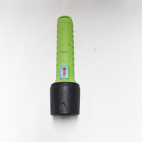 Lampe torche LED 8000 Lux IP68 3200mAh Rechargeable pour l'exploitation minière, le camping, lampe torche LED avec affichage numérique de la puissance