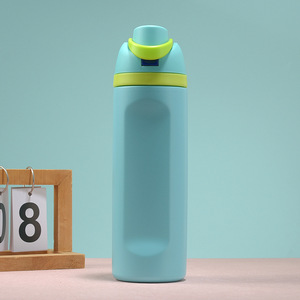 Bouteille de sport en acier inoxydable MM à double paroi sous vide avec paille, tasse isolée grande capacité, portable pour l'extérieur, avec couvercle rabattable - Product Image 5