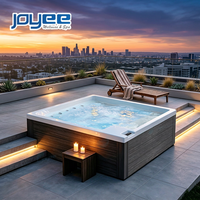 JOYEE Grande Baignoire Spa Extérieure 3-5 Places avec Cascade LED à Contrôle GECKO, 16 Jets, Acrylique Écologique Autoportante pour Hôtels