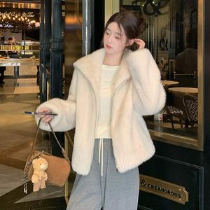 سترة نسائية قصيرة من الفرو الصناعي بتصميم كوري أنيق لخريف وشتاء <span class=keywords><strong>2026</strong></span>، معطف قصير بياقة بحارة كحلية اللون - Product Image 1